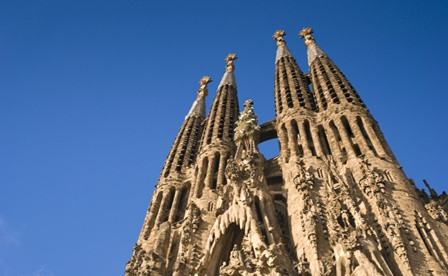 1676474176_Sagrada-Familia03-Fotolia-52620397-©-travelwitness (1).jpg